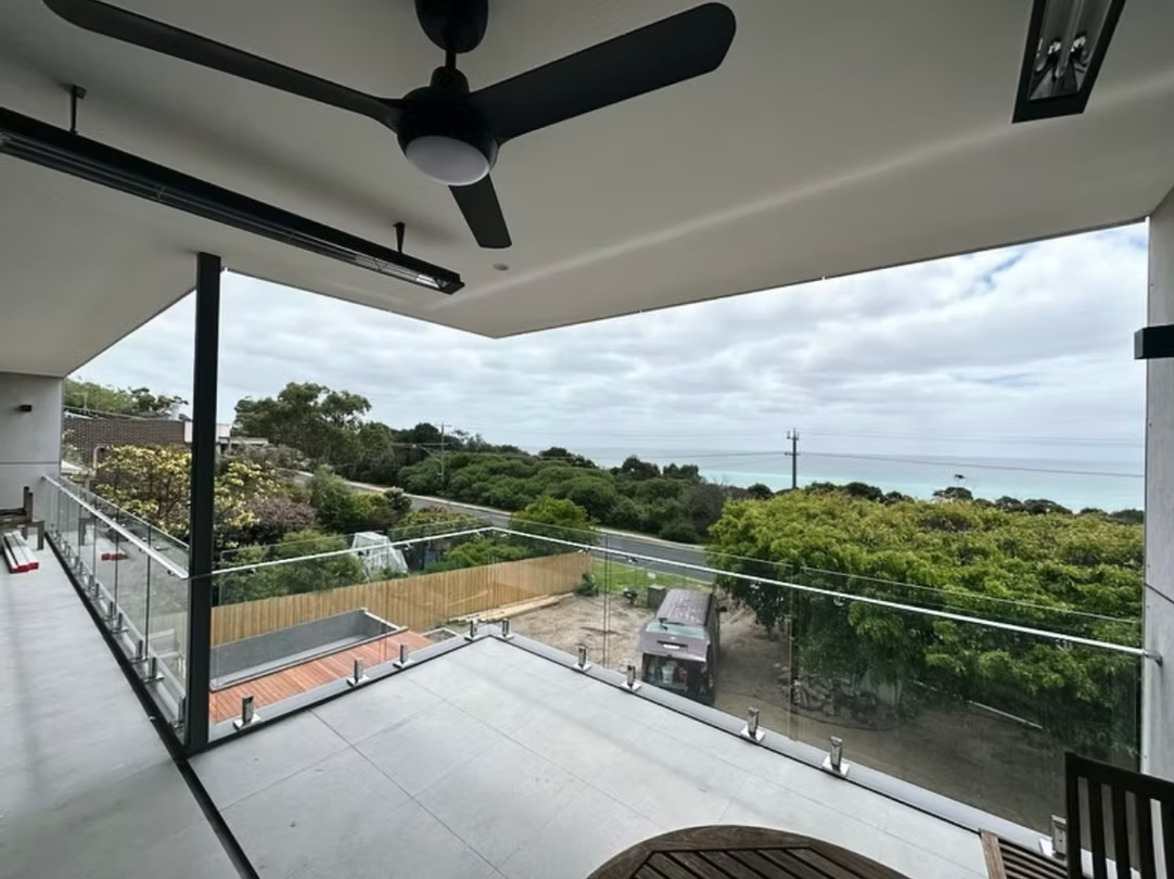 Coastal-View Frameless Balcony