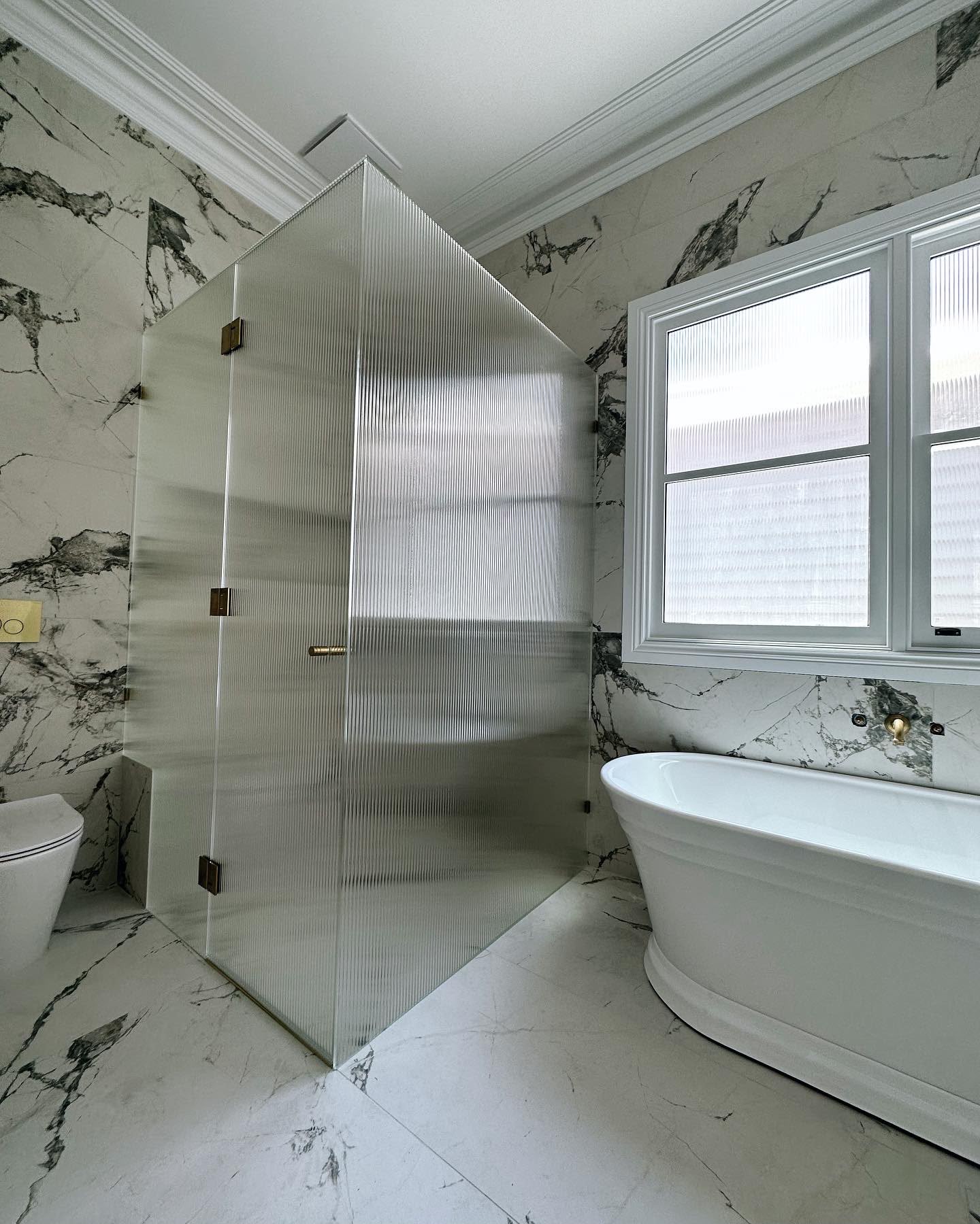 Reeded Shower Suite on Marble